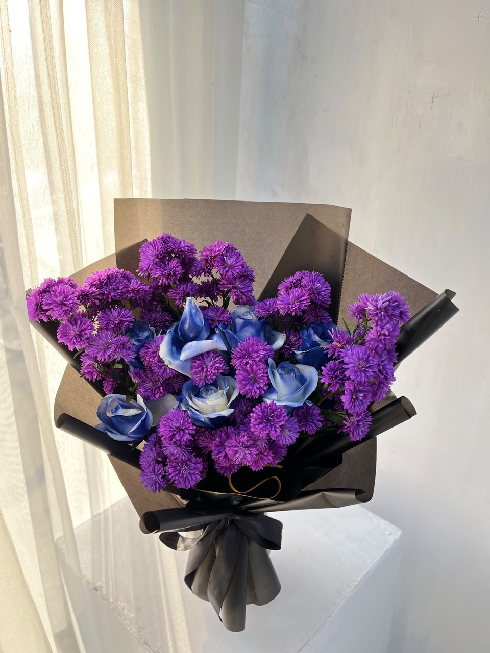Estetika "Floral Flat Lay": Rahasia Foto Bunga yang Standout untuk Story Instagram